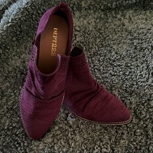 Dept 25 Women's Burgundy Ankle Booties